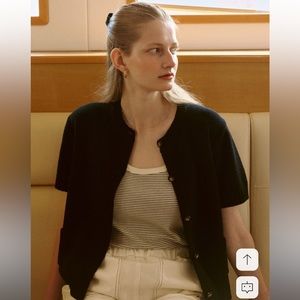 Depound Half Sleeve Knit Cardigan